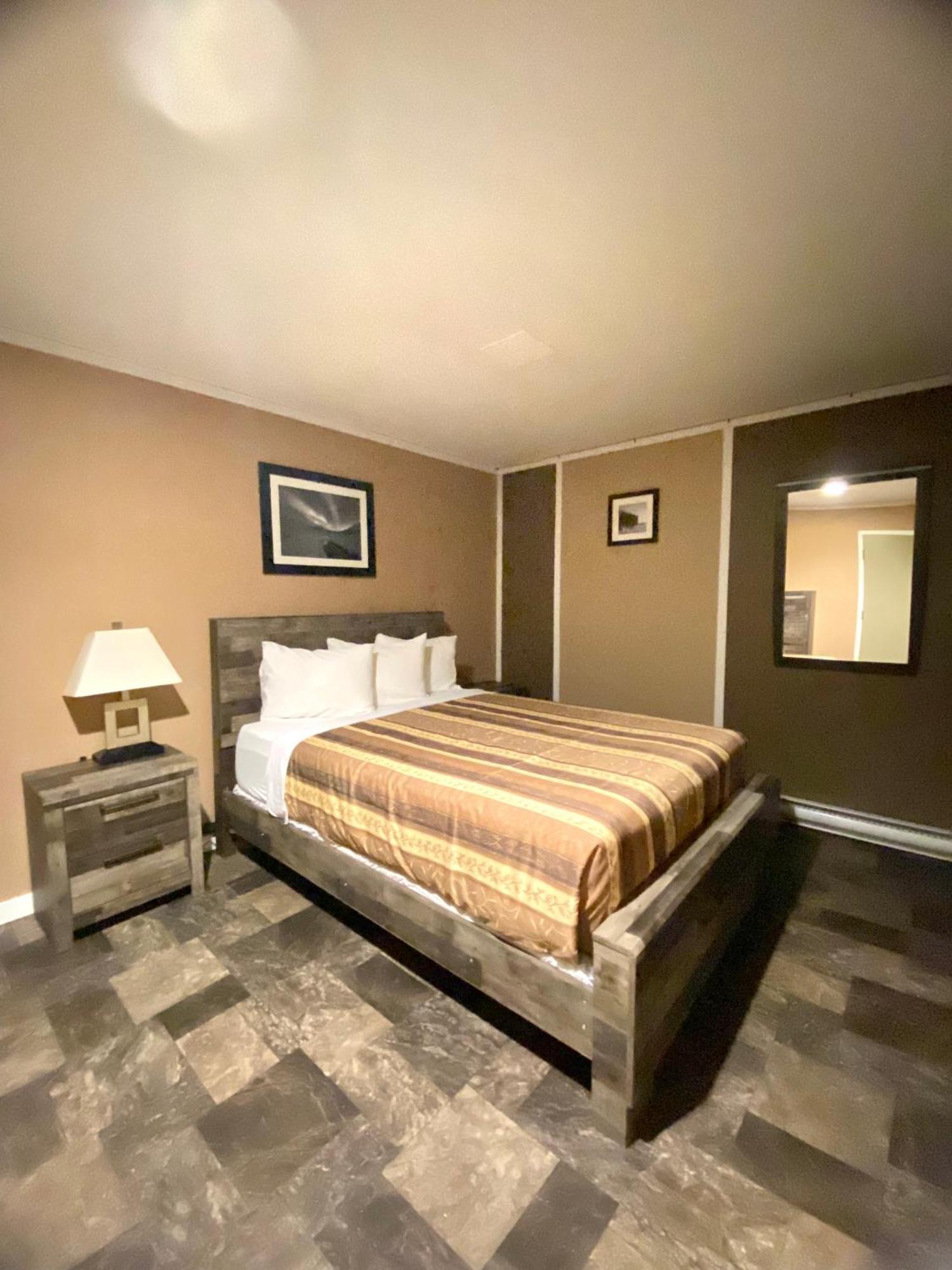 The George Dawson Inn & Conference Centre Dawson Creek Eksteriør billede