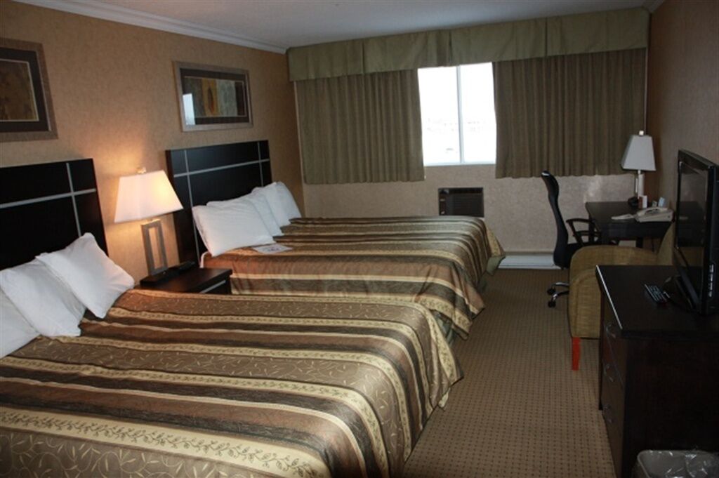 The George Dawson Inn & Conference Centre Dawson Creek Eksteriør billede